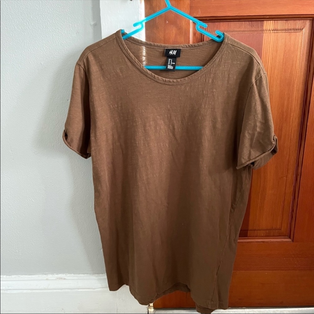 H&M brown t-shirt